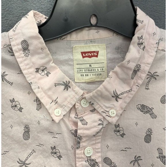 Levi’s Hawaiian Shirt Men's Size XL Pink Palm Trees Flamingos Pineapples Short - Picture 7 of 11